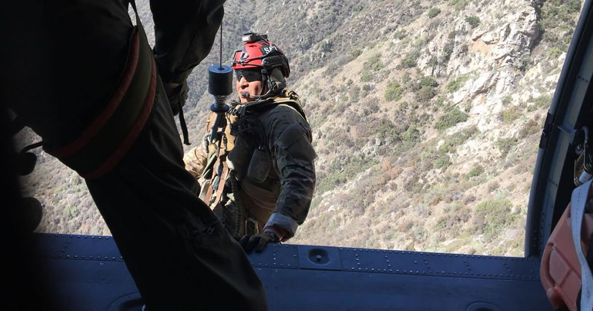 FACH realiza operación SAR por parapentistas accidentados en precordillera con Black Hawk MH-60M
