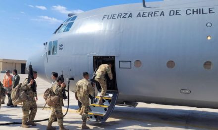 Aeronaves C-130 Hércules de la FACH trasladan a más de 300 efectivos de las Fuerzas Armadas