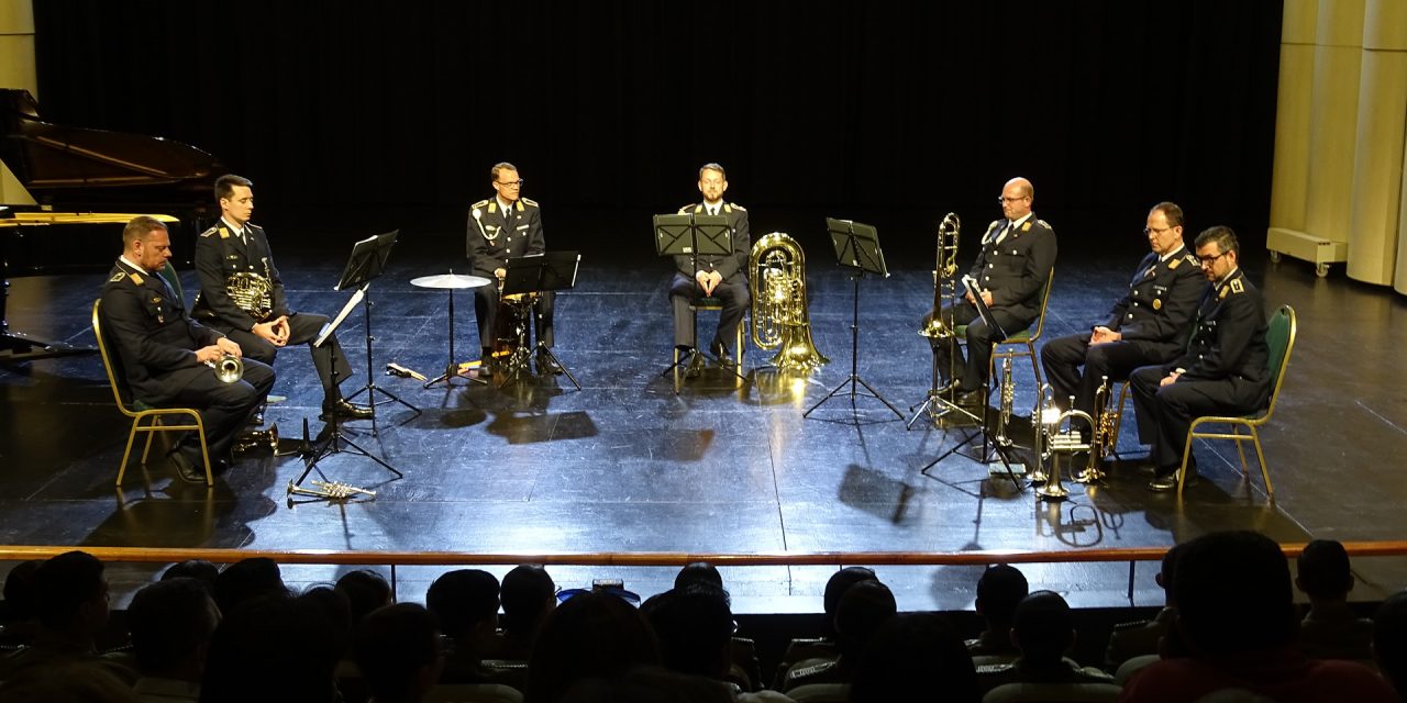 ENSAMBLE DE LA LUFTWAFFE SE PRESENTÓ EN EL TEATRO DE CARABINEROS
