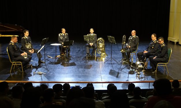 ENSAMBLE DE LA LUFTWAFFE SE PRESENTÓ EN EL TEATRO DE CARABINEROS