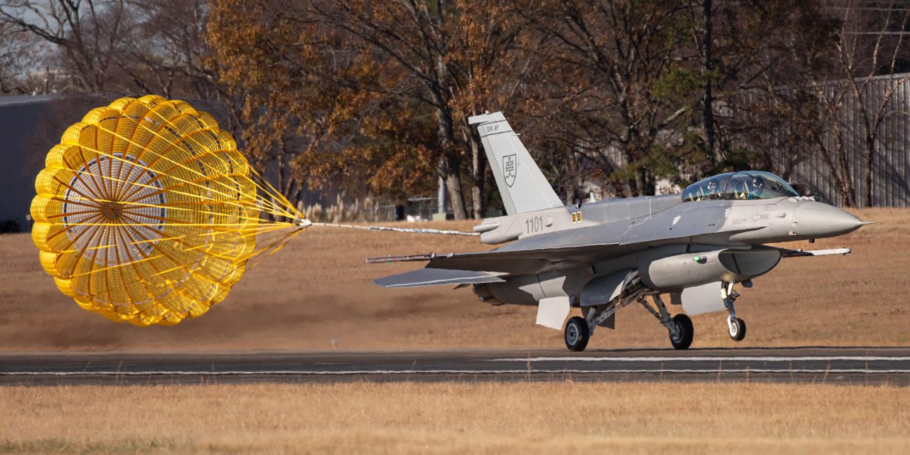 Lockheed Martin hace entrega de los dos primeros aviones F-16 Block 70 a Eslovaquia
