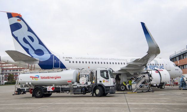 Airbus y TotalEnergies firman una alianza estratégica para combustibles de aviación sostenibles