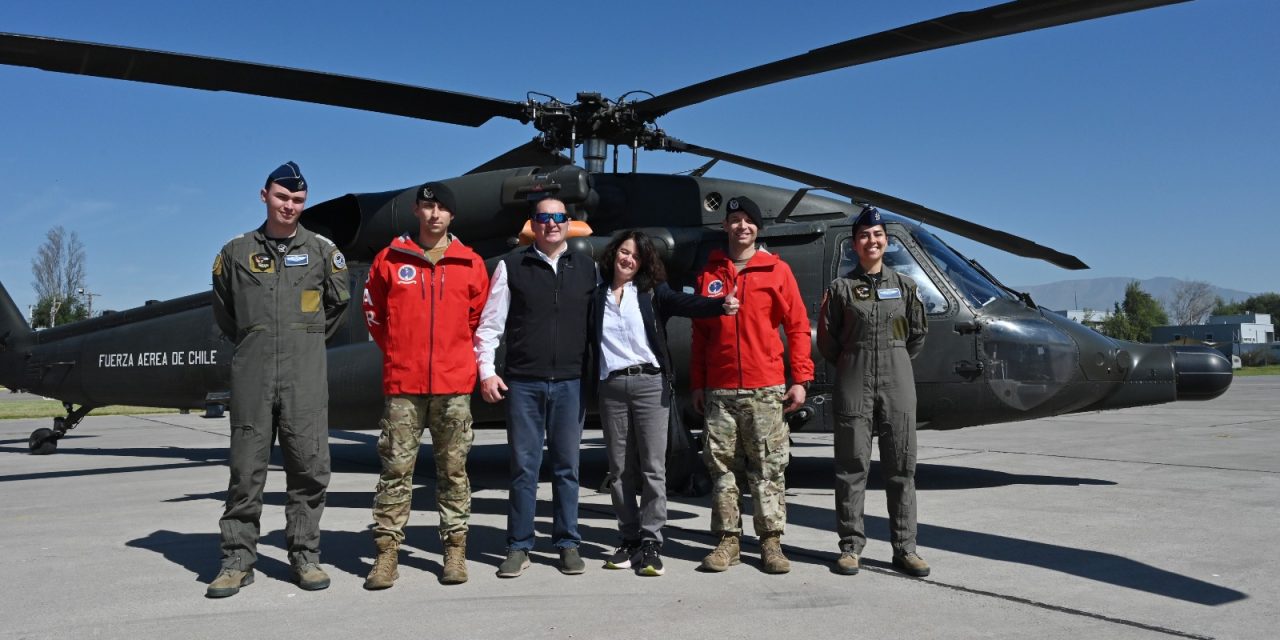 FEDERACIÓN CHILENA DE PARAPENTE DISTINGUE LA LABOR DE RESCATE DE LA FUERZA AÉREA DE CHILE