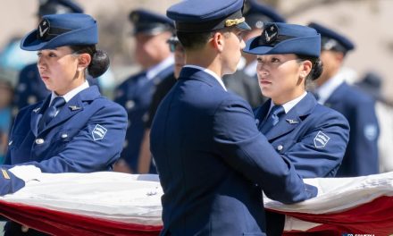 IZAMIENTO DE LA GRAN BANDERA DA INICIO  AL MES DEL AIRE Y DEL ESPACIO FACH 2026