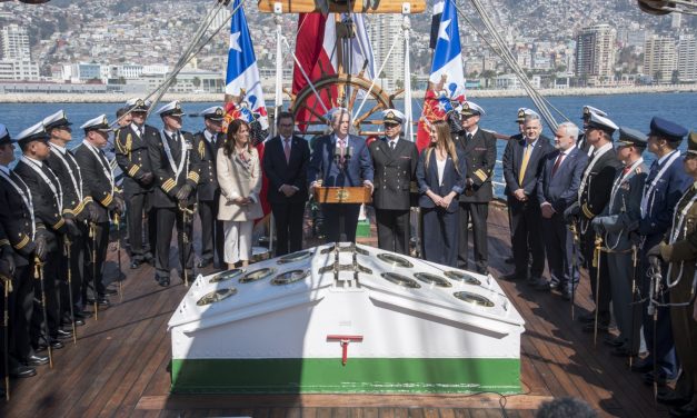 Presidente José Antonio Kast despide a la dotación del Buque Escuela “Esmeralda” en Valparaíso